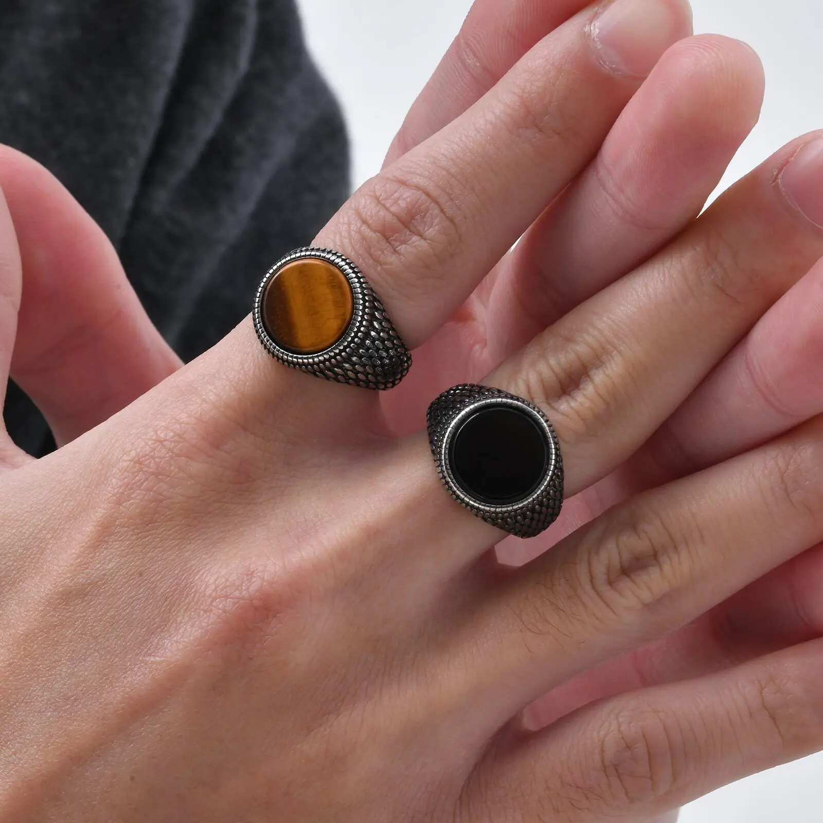 Bague Écailles de Dragon Homme - Pierre Sombre - Image 3