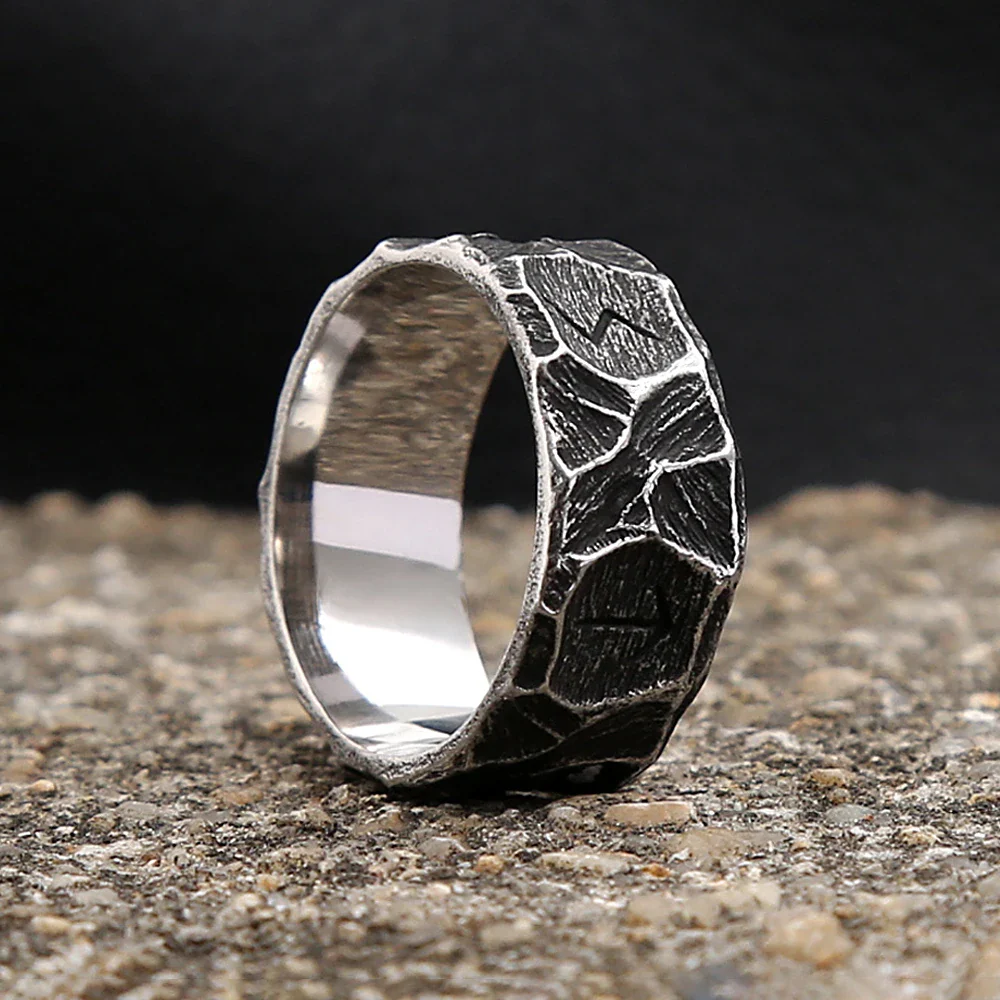 Bague Rune Noire - Acier Punk - Image 3