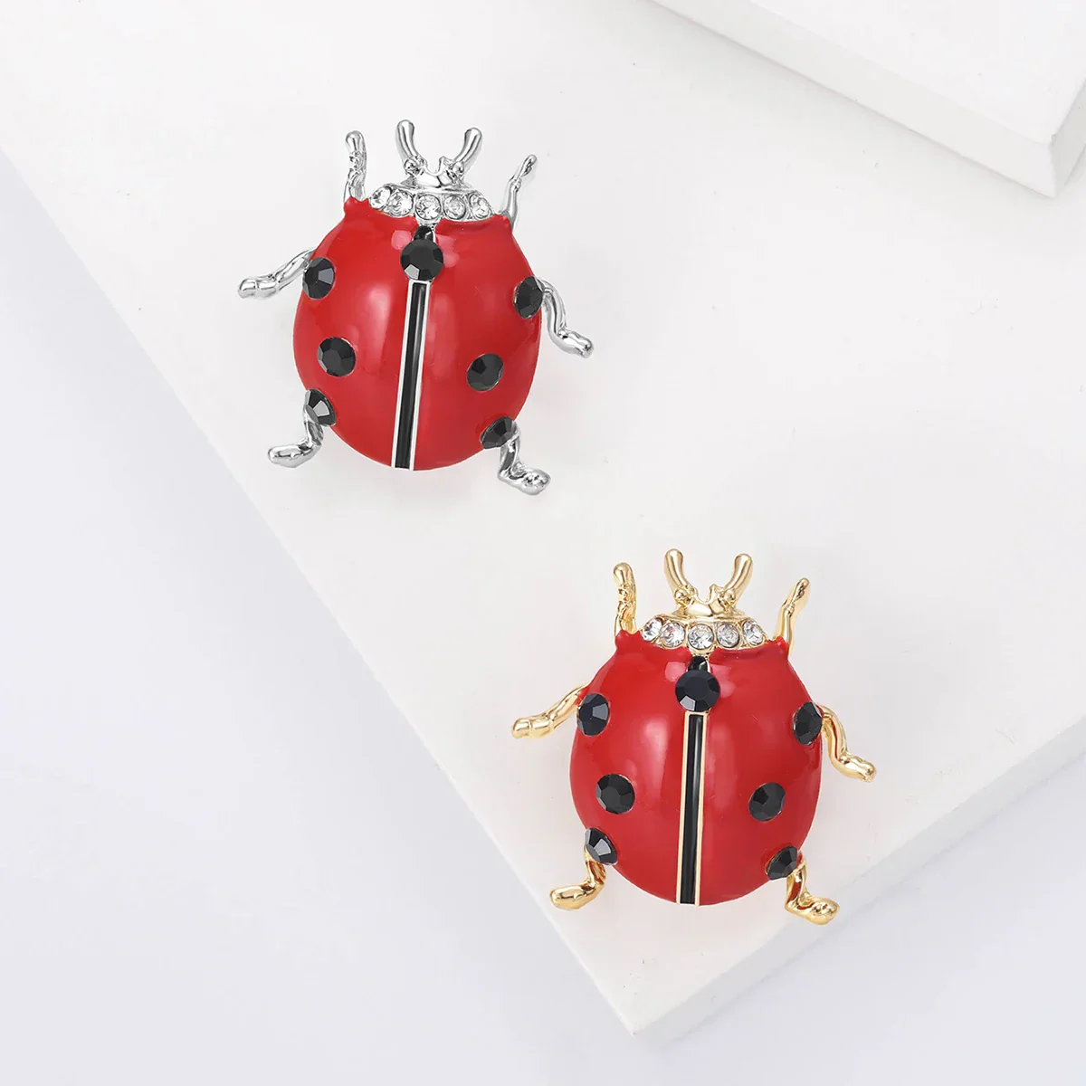 Broche Coccinelle — Ladybug - Image 4
