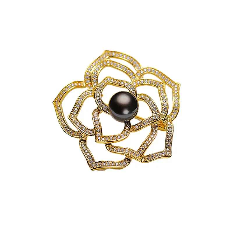Broche Dorée — Tea Party