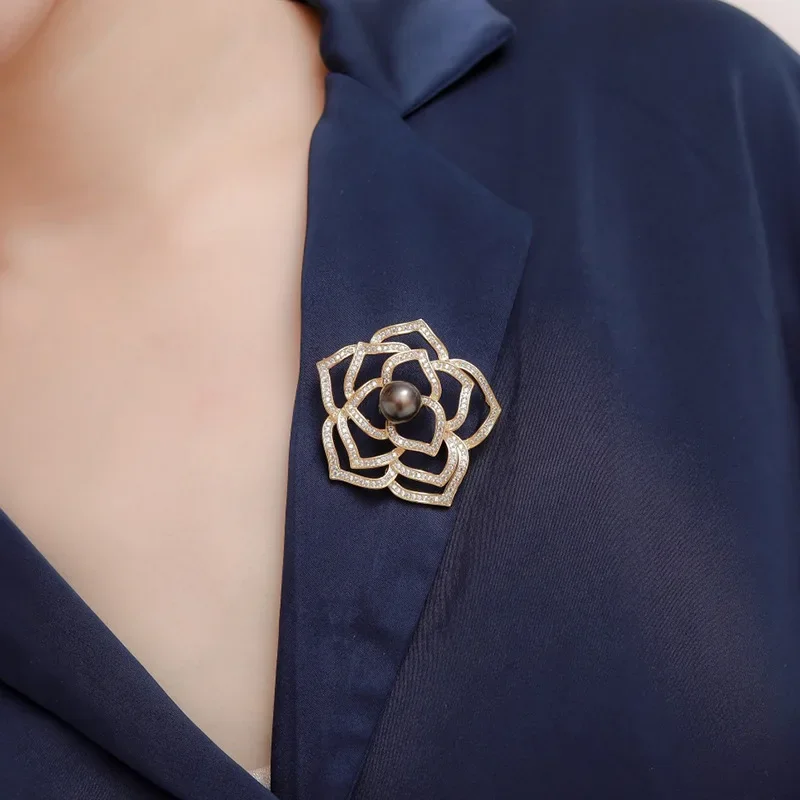 Broche Dorée — Tea Party - Image 4