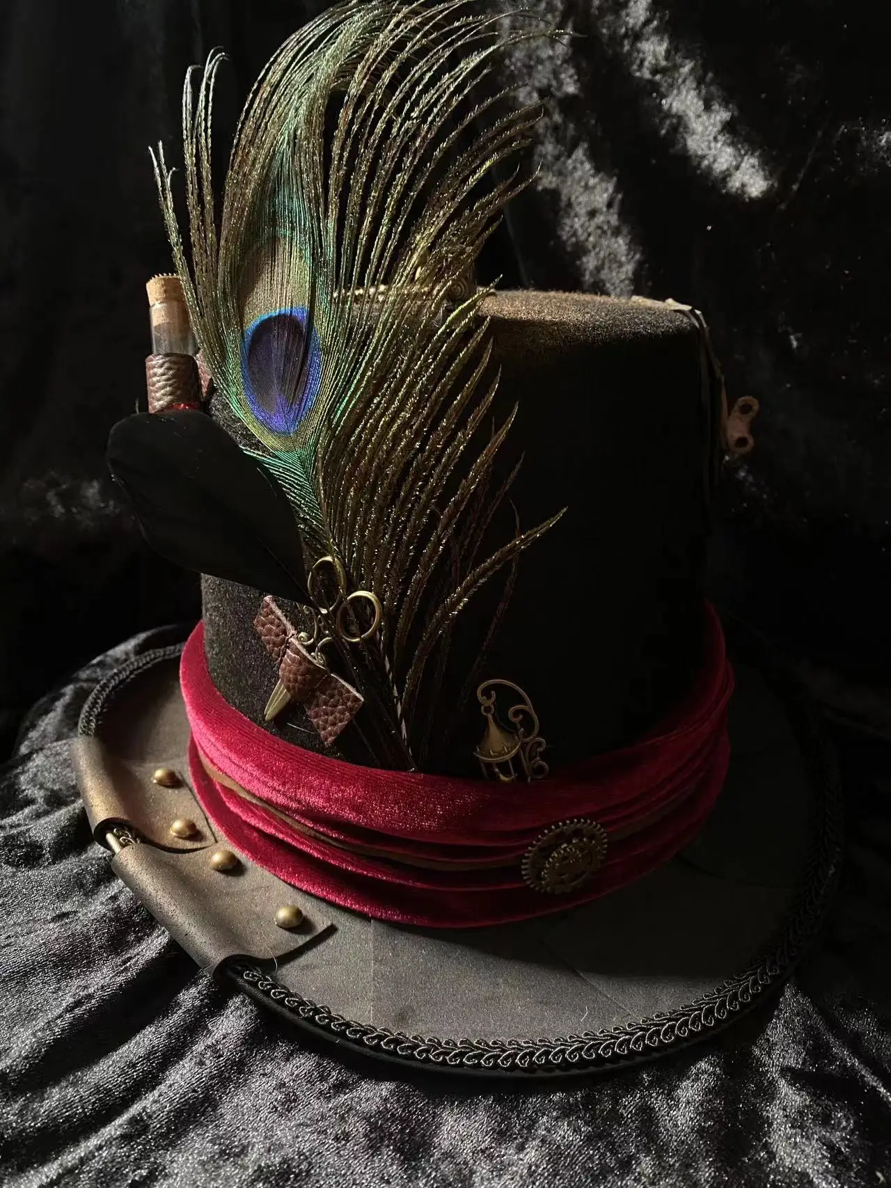 Chapeau Haut-de-Forme Steampunk Premium - Train à Vapeur et Engrenages - Image 3