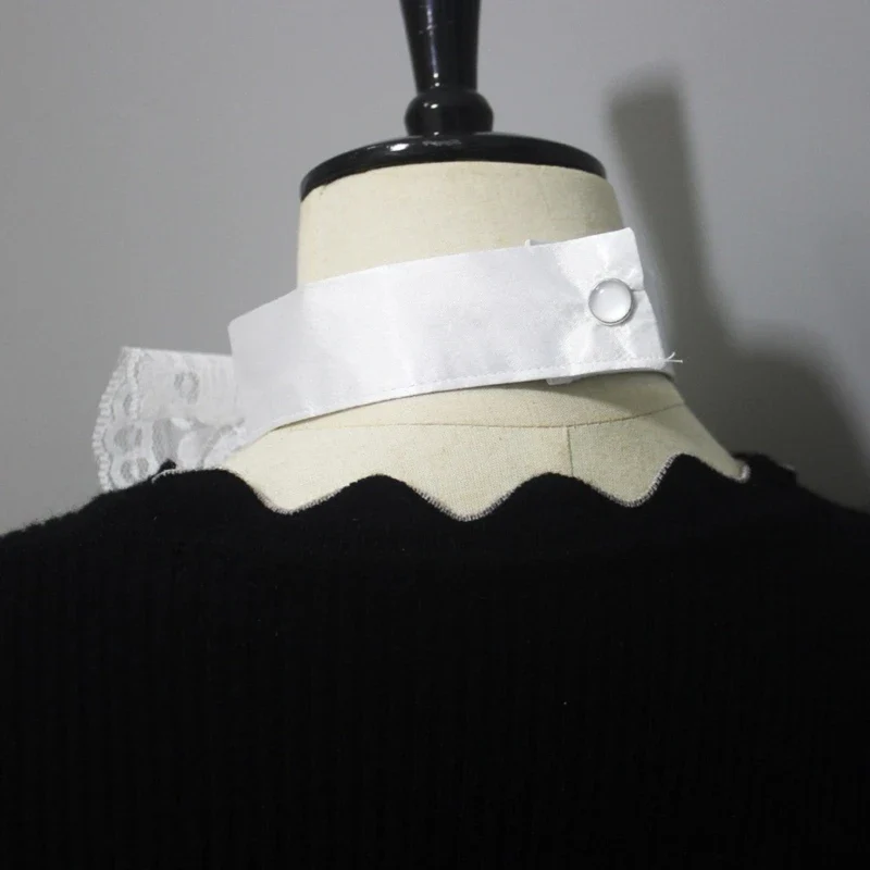 Col Victorien Dentelle Femme - Jabot Camée Gothique - Image 3