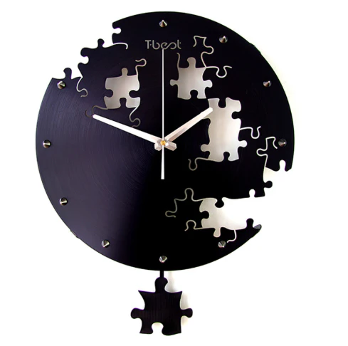 Horloge Futuriste en Métal Précieux - Image 5