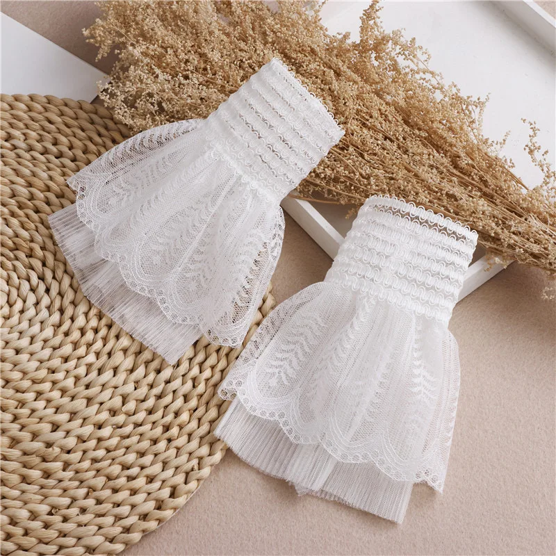 Jabot Victorien Femme avec Poignets - Dentelle Noire et Blanche - Image 16