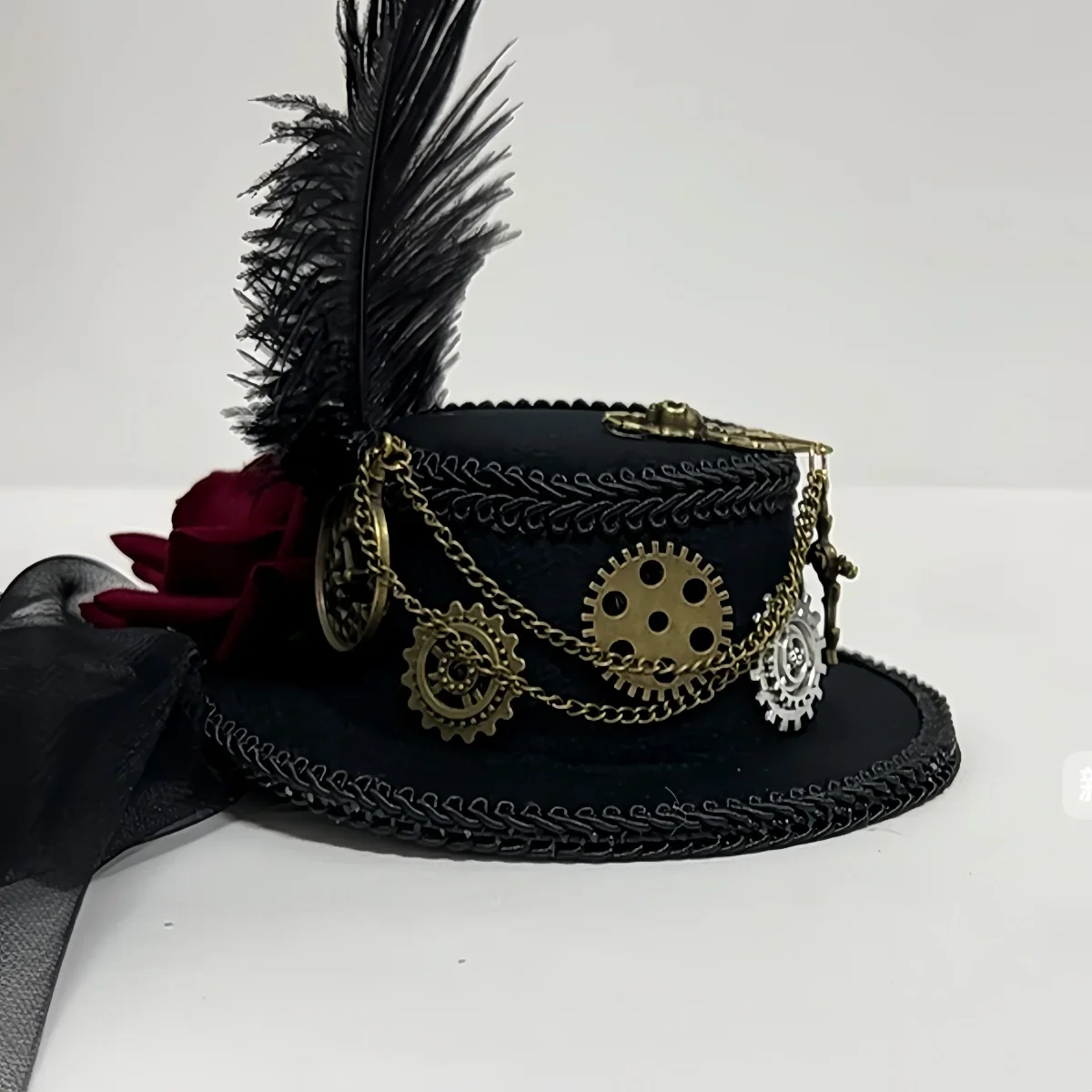 Mini Chapeau Steampunk à Voilette - Cuivre et Engrenages - Image 3
