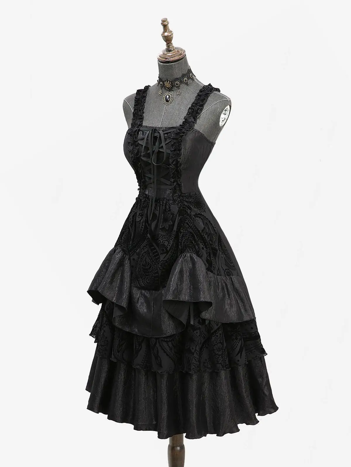 Robe Gothique Nocturne à Volants - Image 3