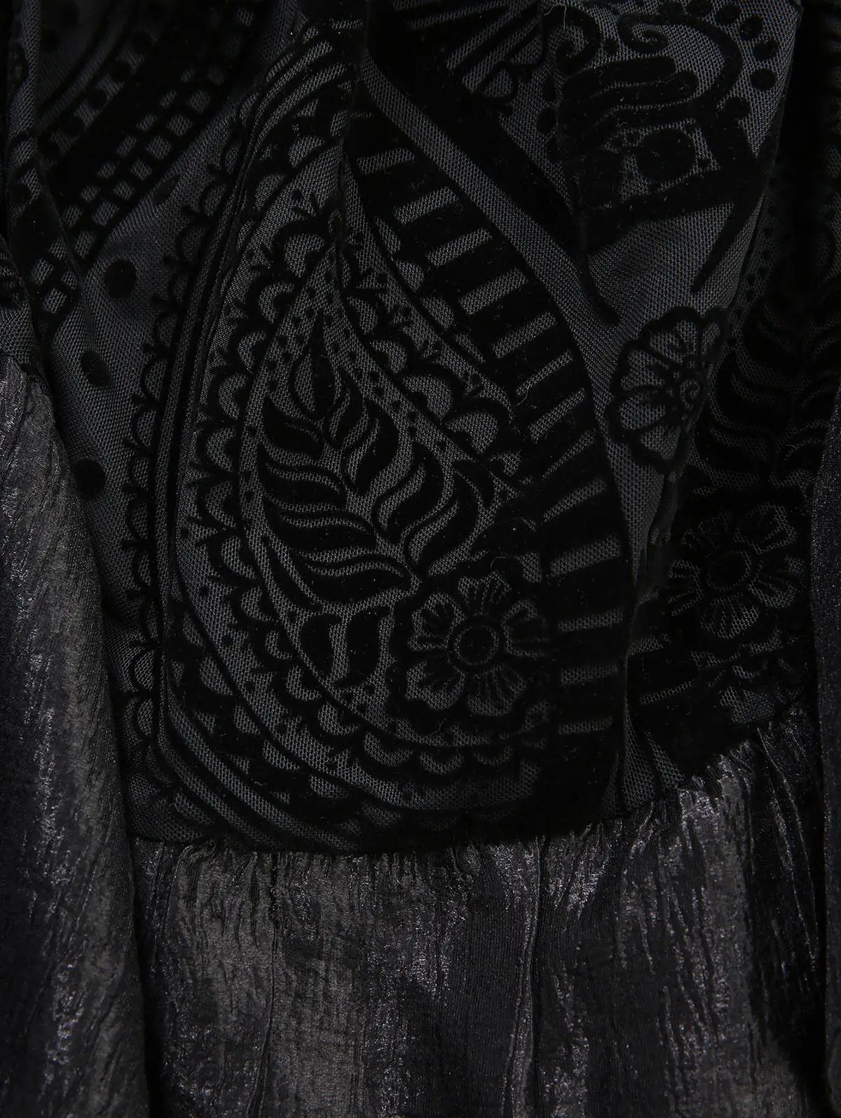 Robe Gothique Nocturne à Volants - Image 5