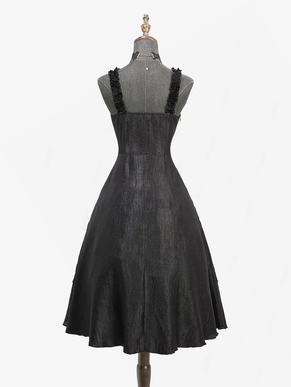Robe Gothique Nocturne à Volants - Image 8